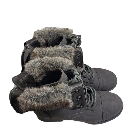Just Fab Rhona Lace Up Faux Fur Boots Sz 6 - Picture 3 of 9